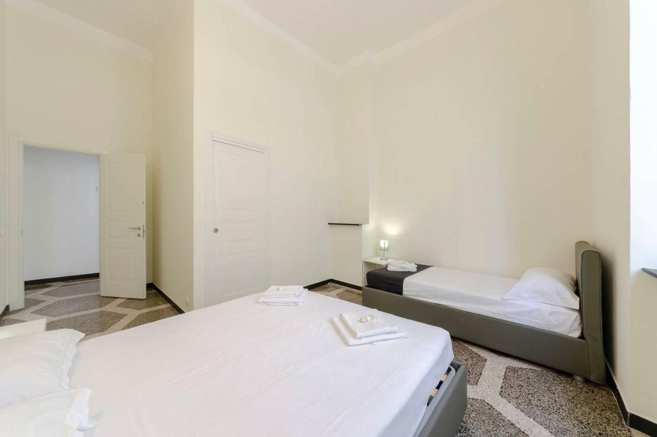 Joivy Elegant Flat For 7, In The Heart Of Genoa Apartment Exterior foto