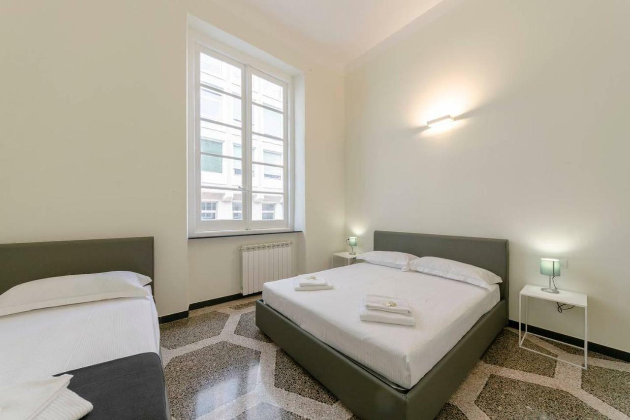 Joivy Elegant Flat For 7, In The Heart Of Genoa Apartment Exterior foto