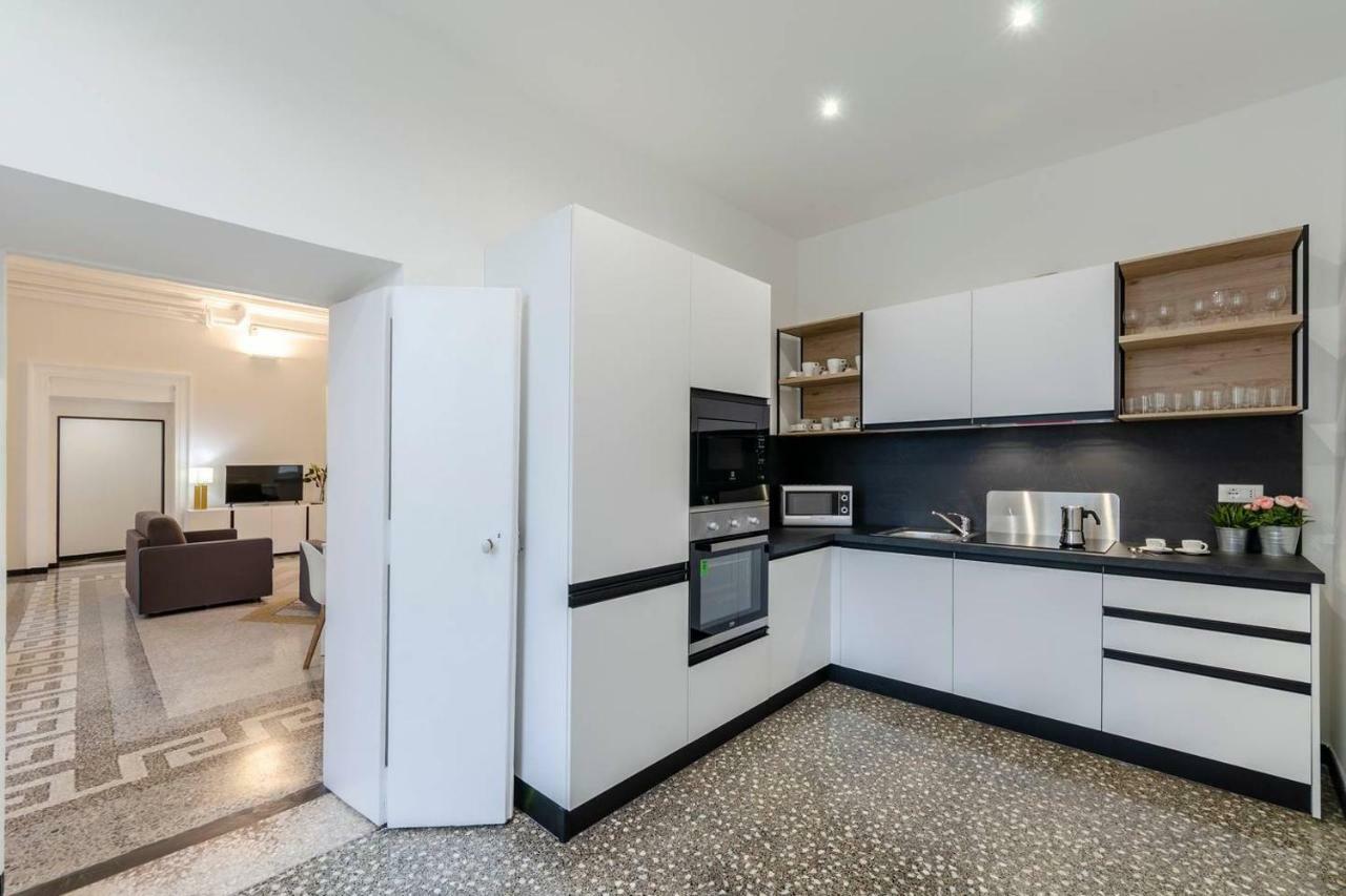 Joivy Elegant Flat For 7, In The Heart Of Genoa Apartment Exterior foto